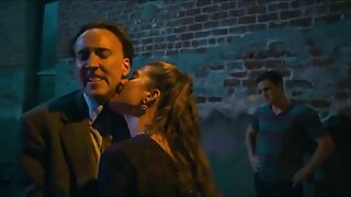 Garota de peitos vizinhas gostosas filme porno lindos fodendo com seu novo amigo barbudo.