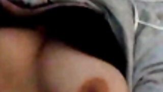 Um careca beijou uma beldade em poses diferentes durante uma entrevista filme de pornô só as gostosas