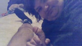 O treinador lambeu e filmes pornos de morenas beijou a fenda da garota apropriada