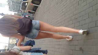 Por Dinheiro Morena pronta para beijar filme pornô com mulheres gostosas na floresta